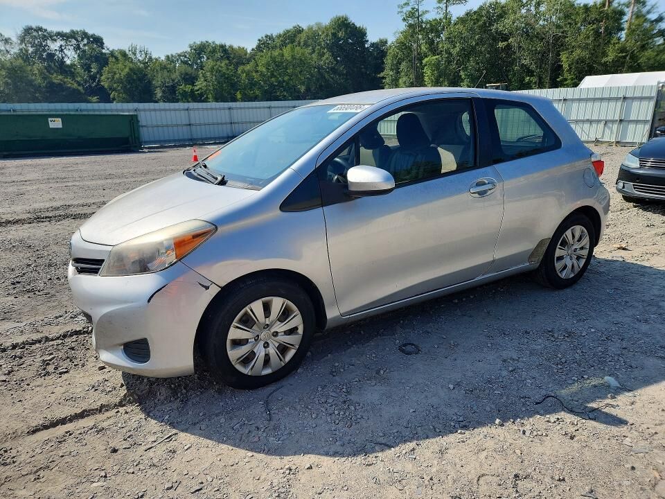 2013 TOYOTA Yaris