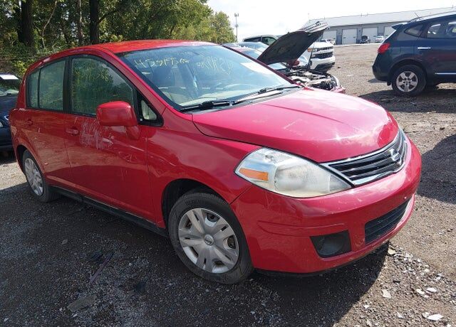 2010 NISSAN Versa