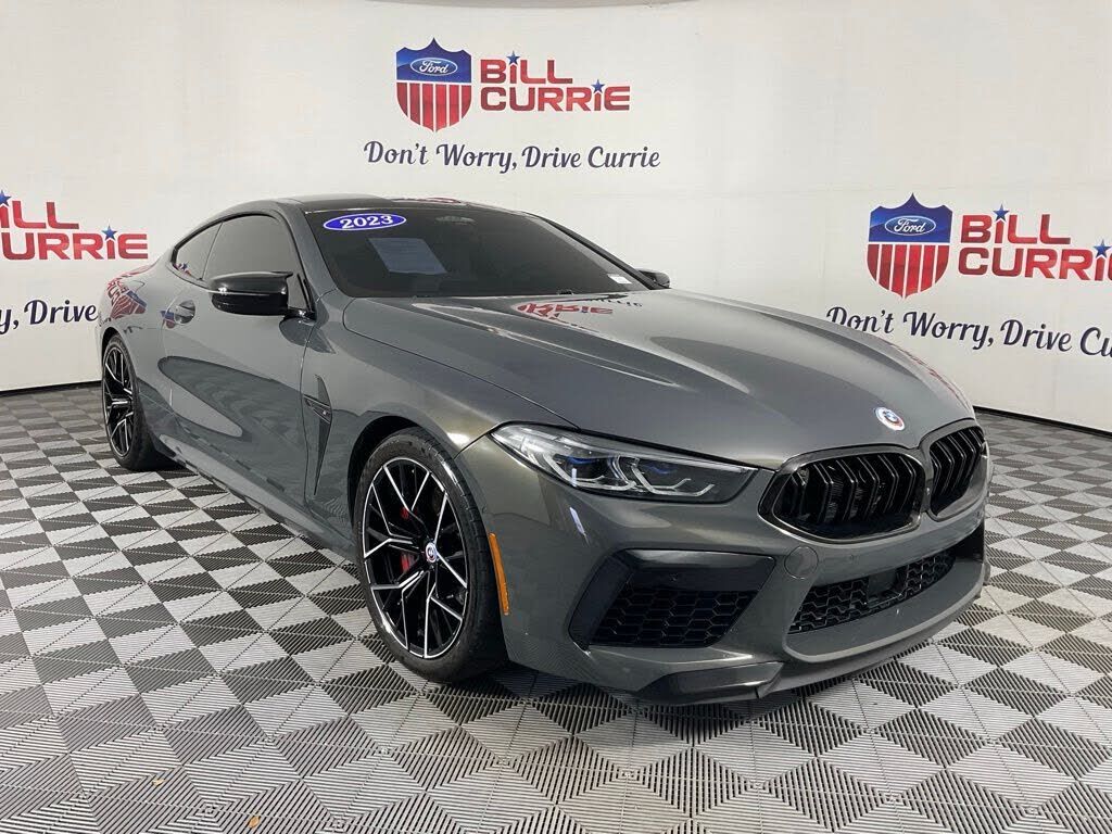 2023 BMW M8
