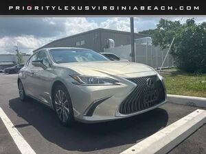 2019 LEXUS ES