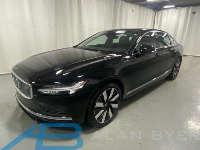 2025 VOLVO S90
