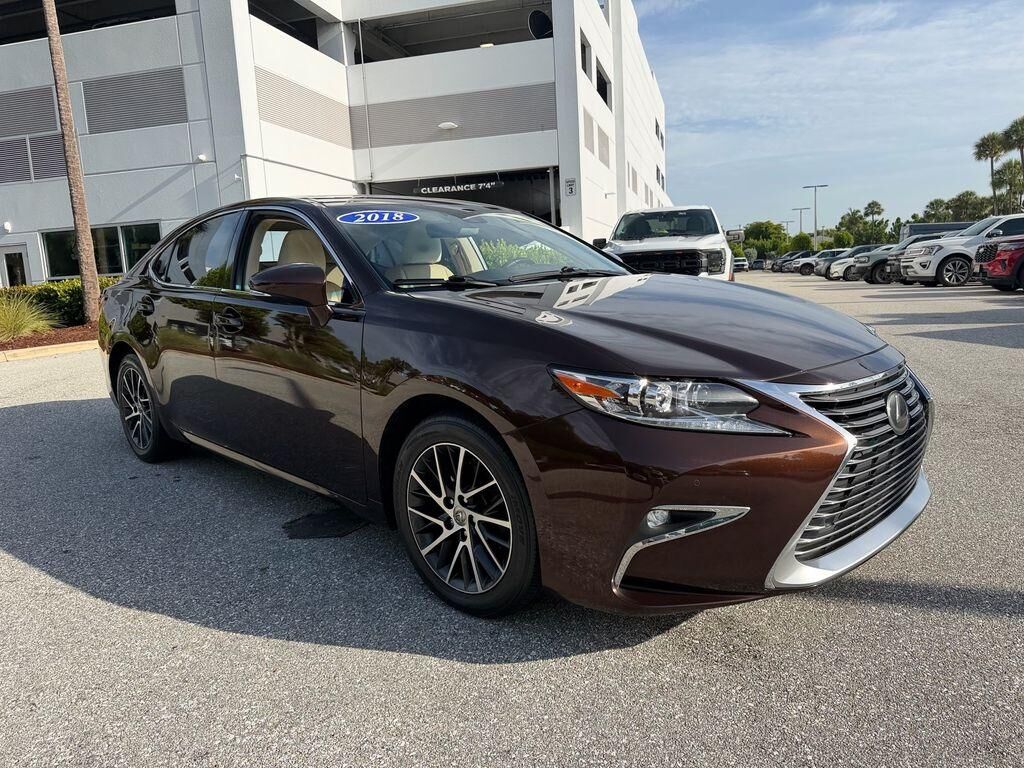 2018 LEXUS ES