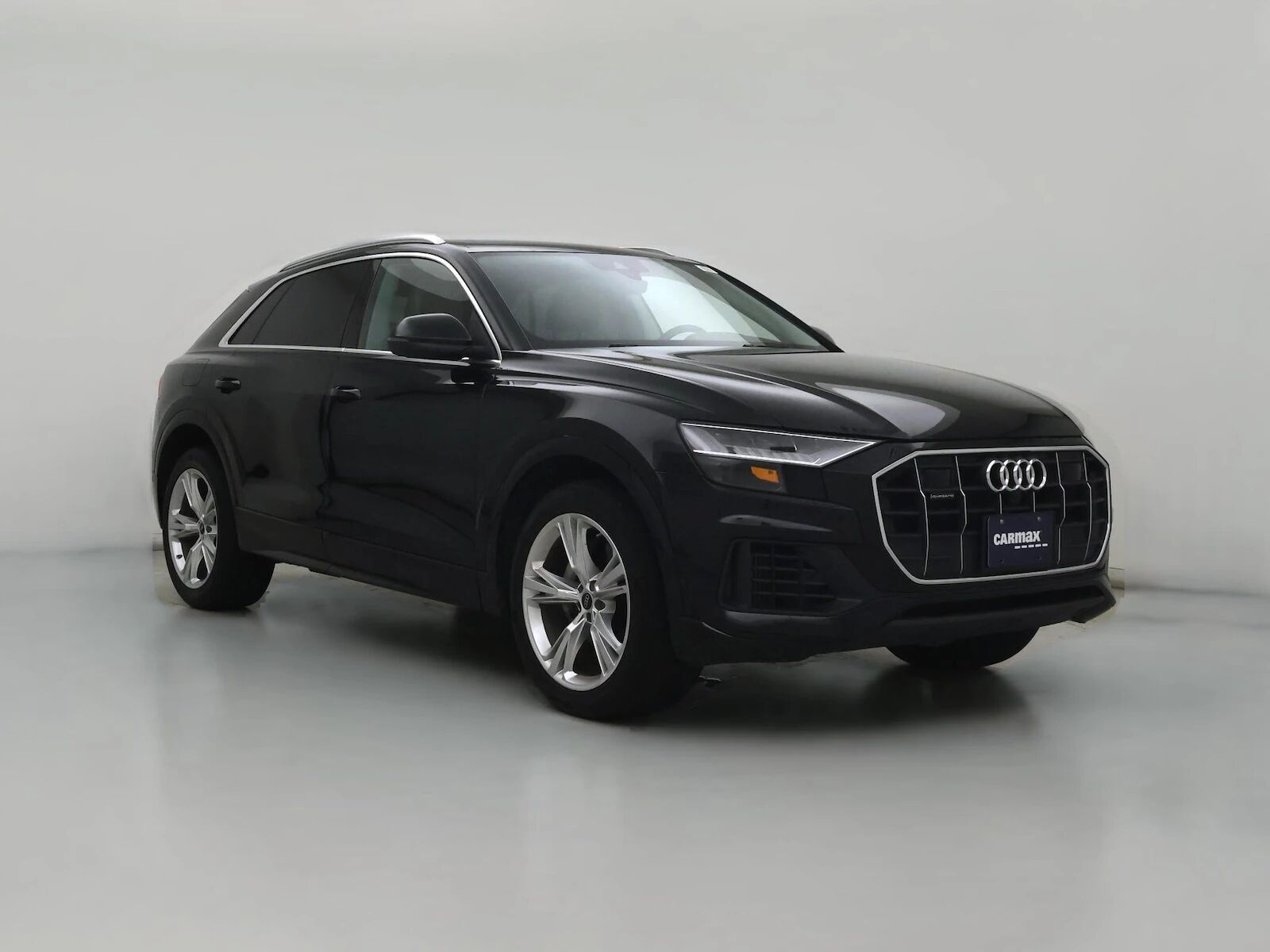 2023 AUDI Q8