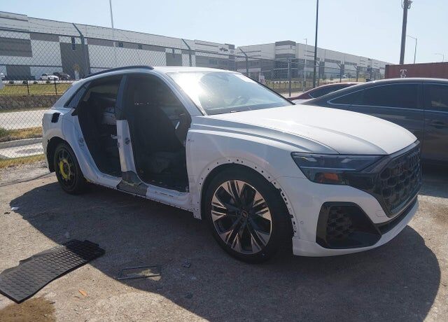 2026 AUDI Q8