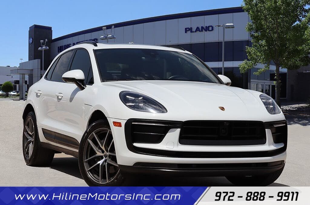 2023 PORSCHE Macan