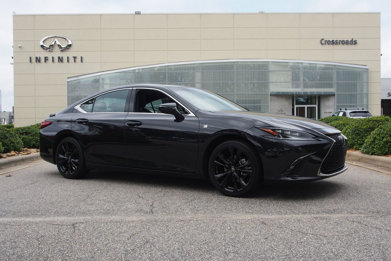 2024 LEXUS ES