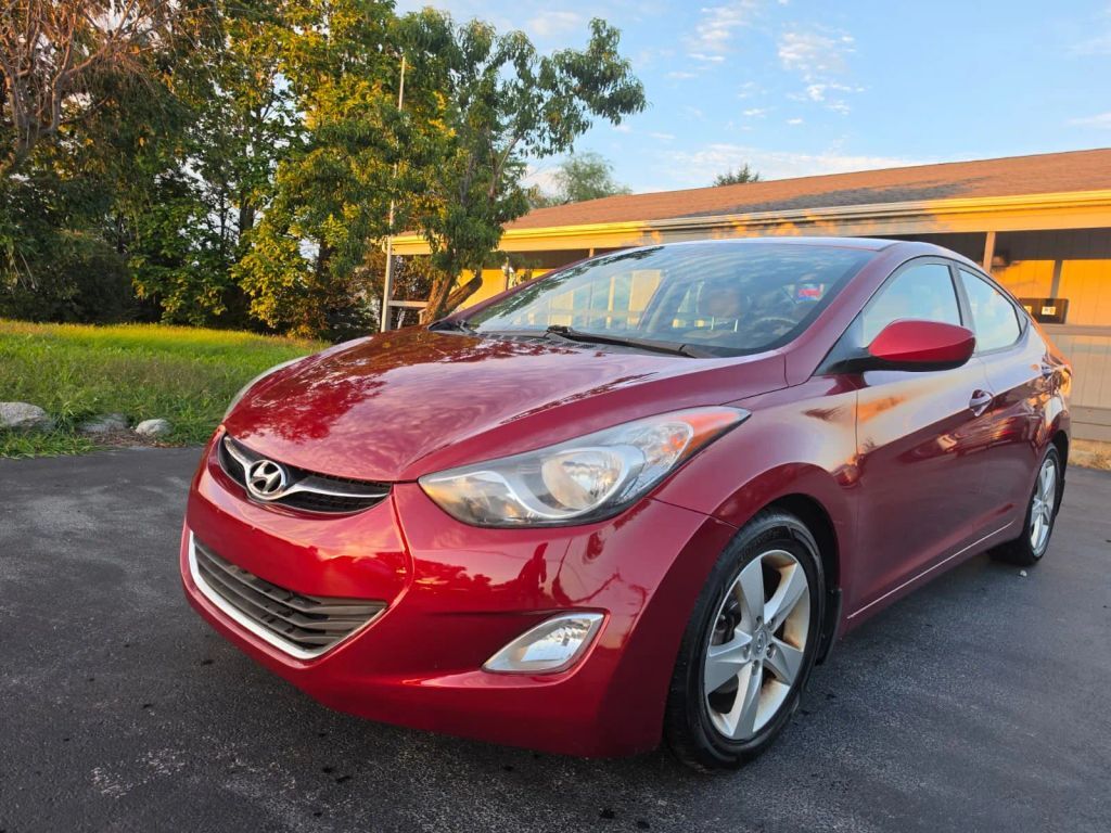 2013 HYUNDAI Elantra
