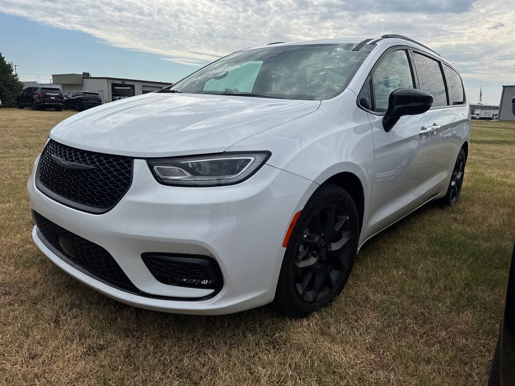 2025 CHRYSLER Pacifica