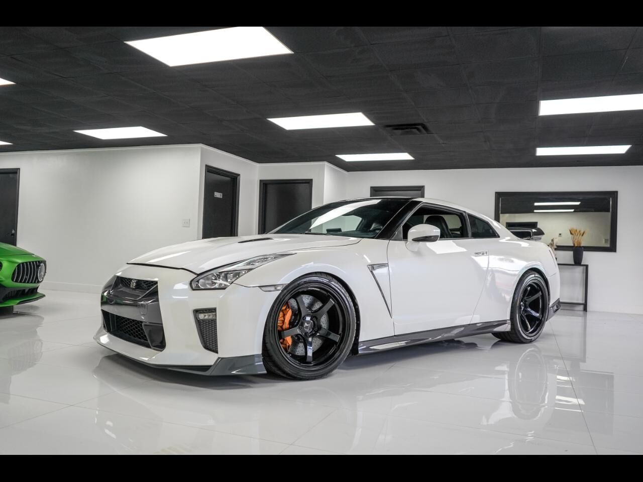 2014 NISSAN GT-R