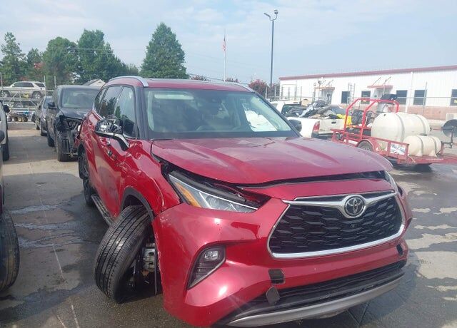 2026 TOYOTA Highlander