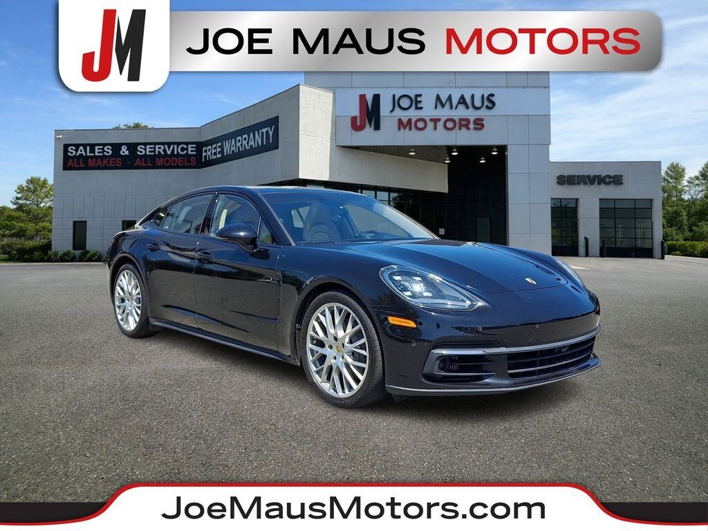2017 PORSCHE Panamera