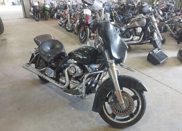 2010 HARLEY DAVIDSON Street Glide