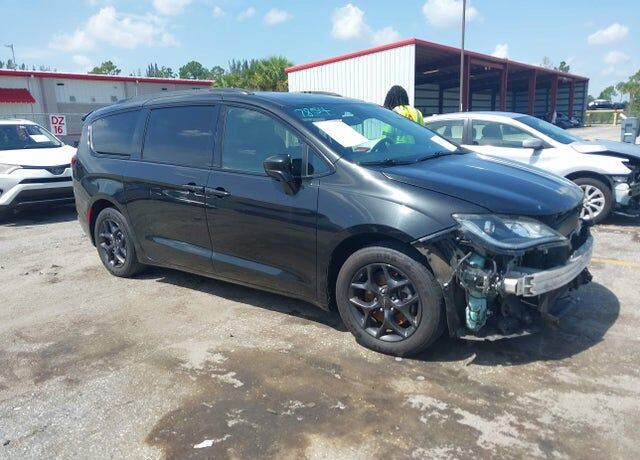 2020 CHRYSLER Pacifica