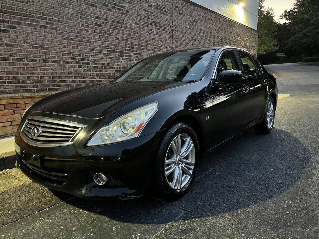2015 INFINITI Q40