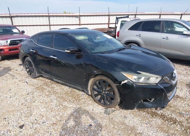 2017 NISSAN Maxima