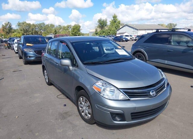 2011 NISSAN Versa