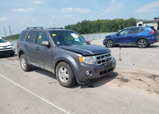 2010 FORD Escape