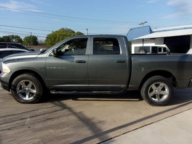 2012 DODGE Ram