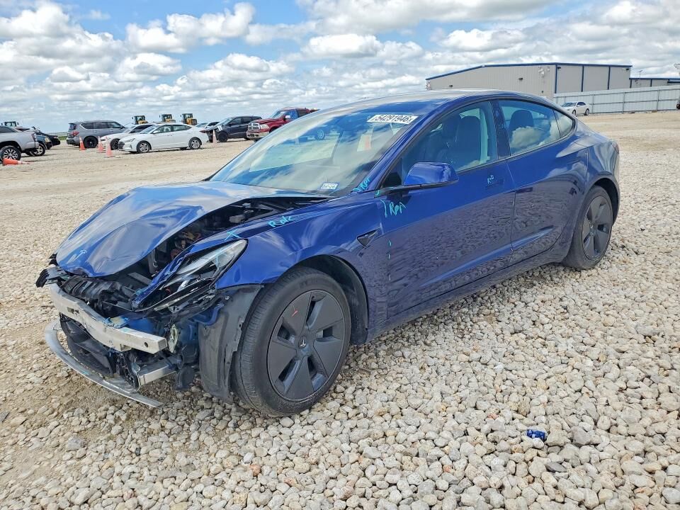 2022 TESLA Model 3