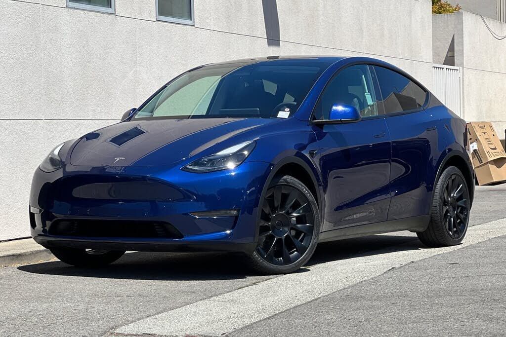 2022 TESLA Model Y