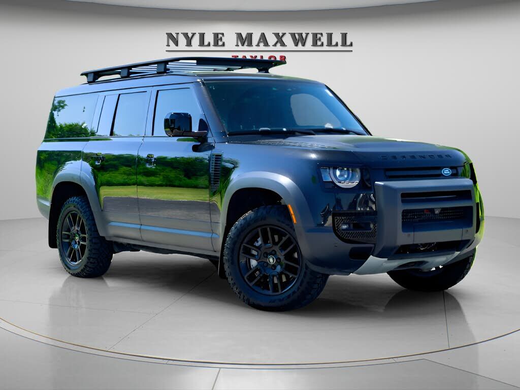 2023 LAND ROVER Defender