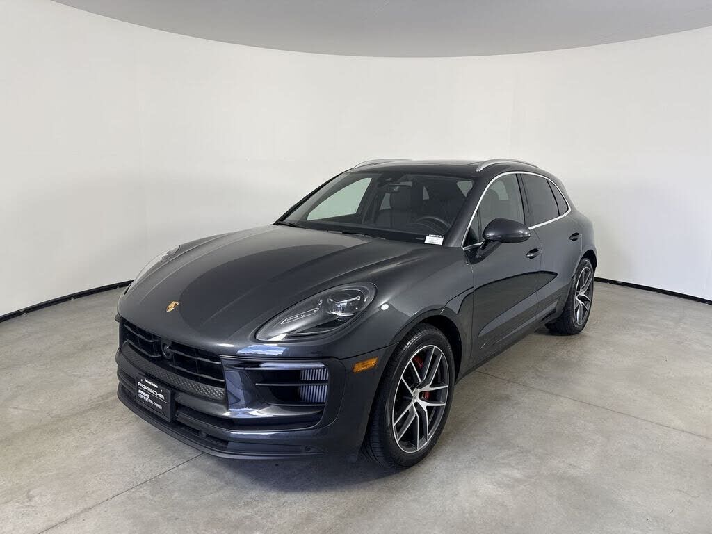 2024 PORSCHE Macan