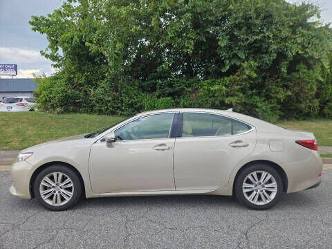 2014 LEXUS ES
