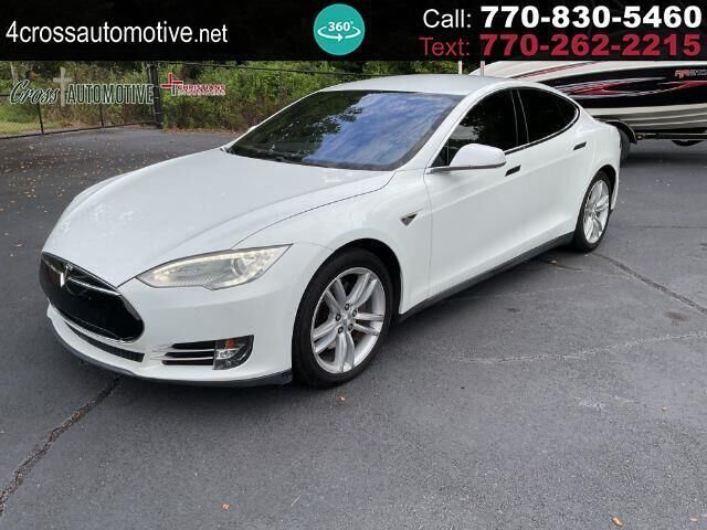 2015 TESLA Model S
