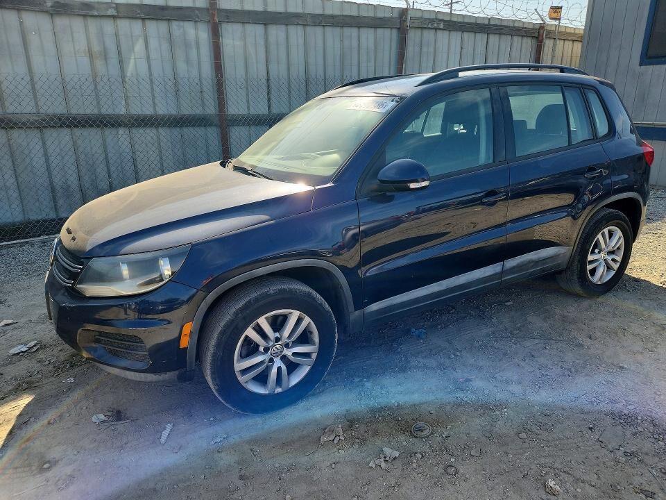 2016 VOLKSWAGEN Tiguan