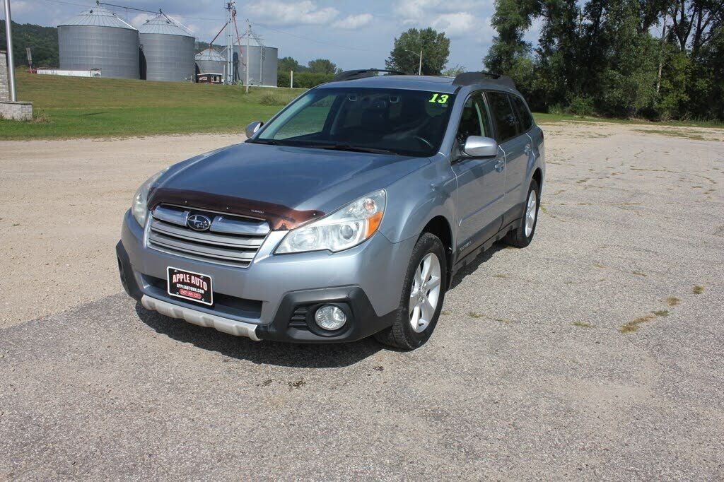 2013 SUBARU Outback