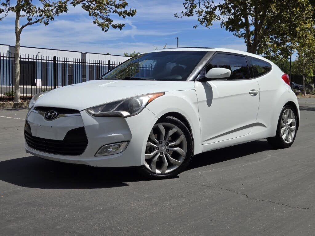 2013 HYUNDAI Veloster