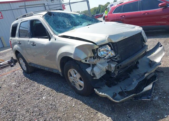 2011 FORD Escape