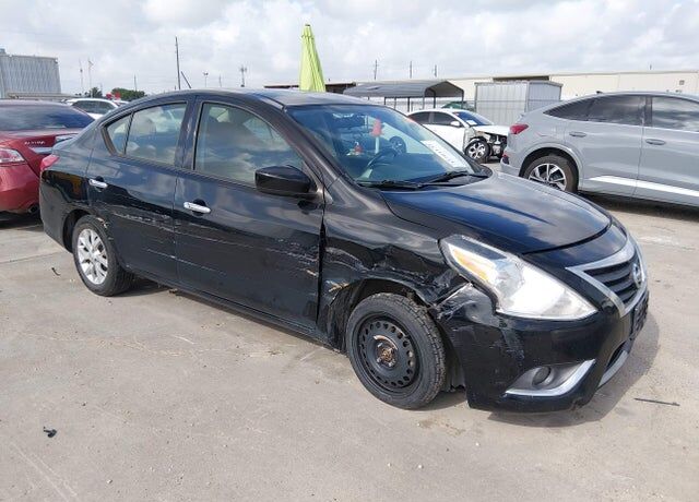 2018 NISSAN Versa