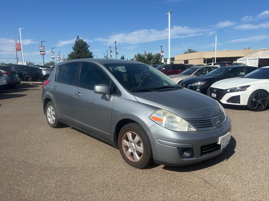 2009 NISSAN Versa