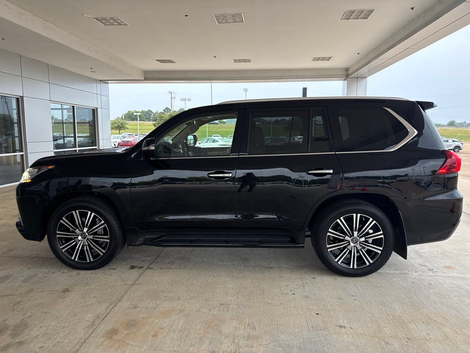 2021 LEXUS LX