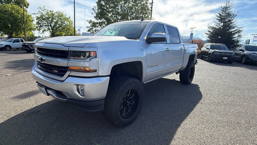 2018 CHEVROLET Silverado