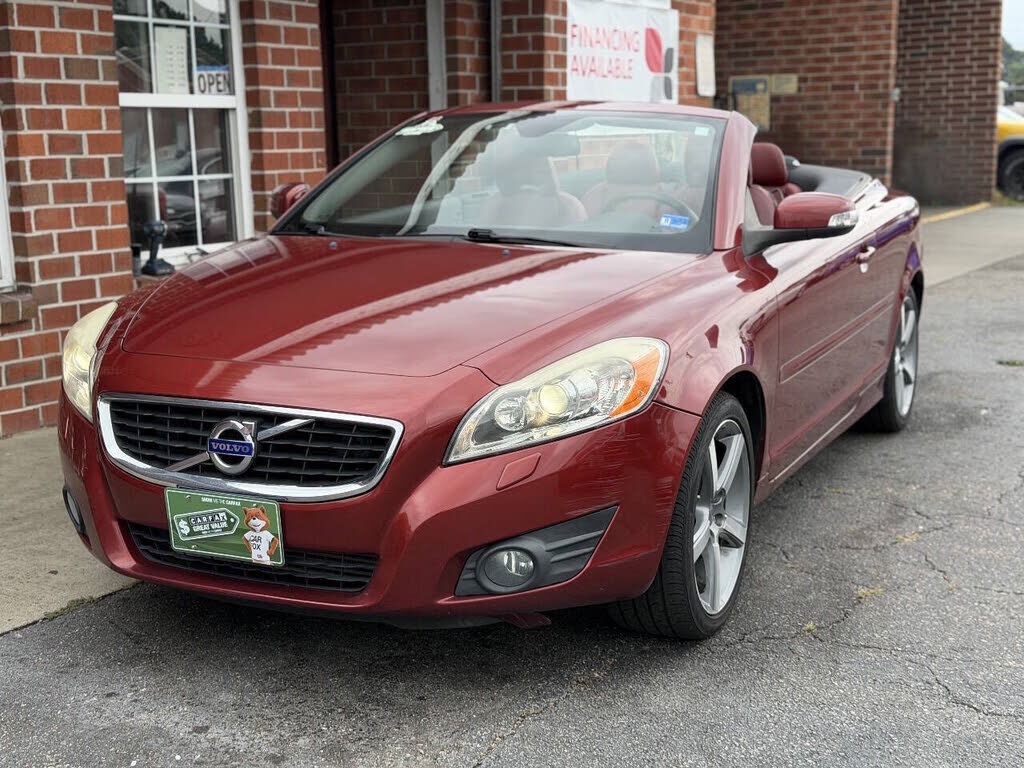 2011 VOLVO C70