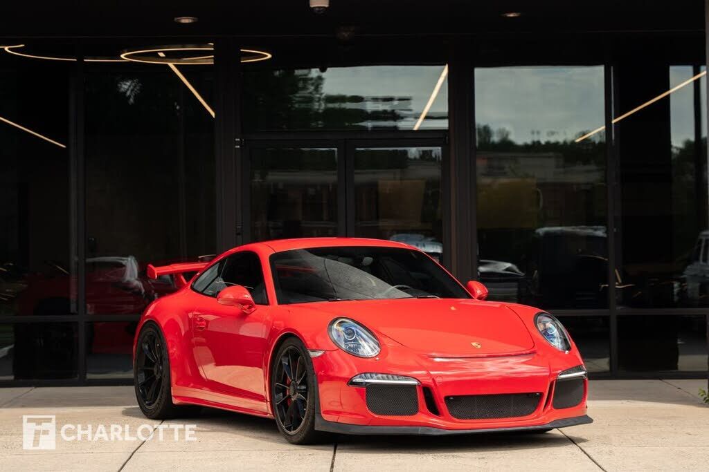 2015 PORSCHE 911