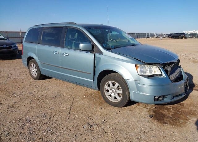 2010 CHRYSLER Town and Country