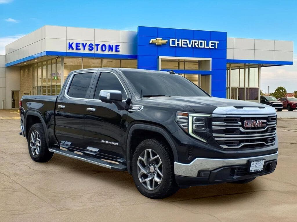 2023 GMC Sierra