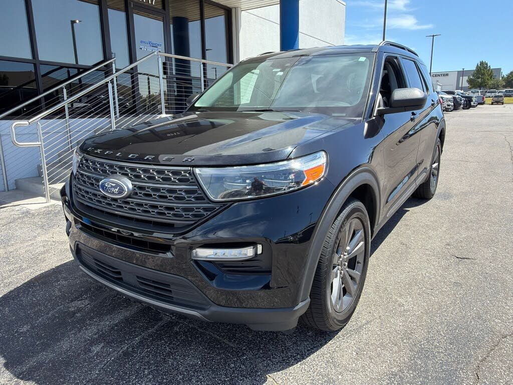 2021 FORD Explorer