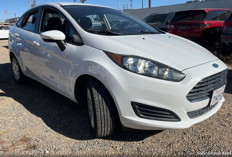 2014 FORD Fiesta