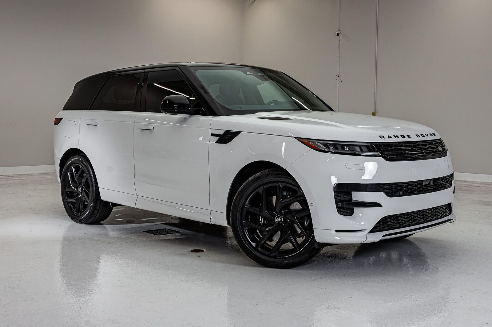 2023 LAND ROVER Range Rover Sport