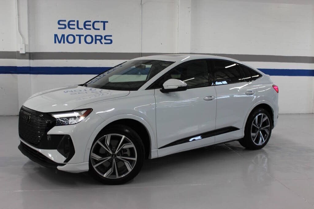 2024 AUDI Q4
