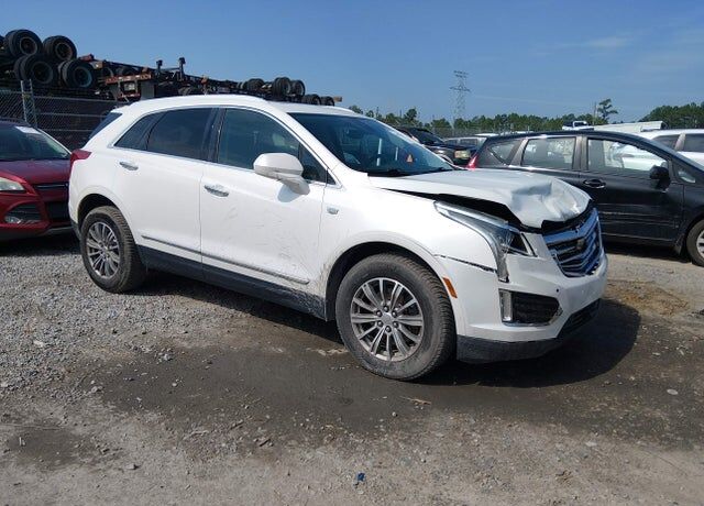 2017 CADILLAC XT5