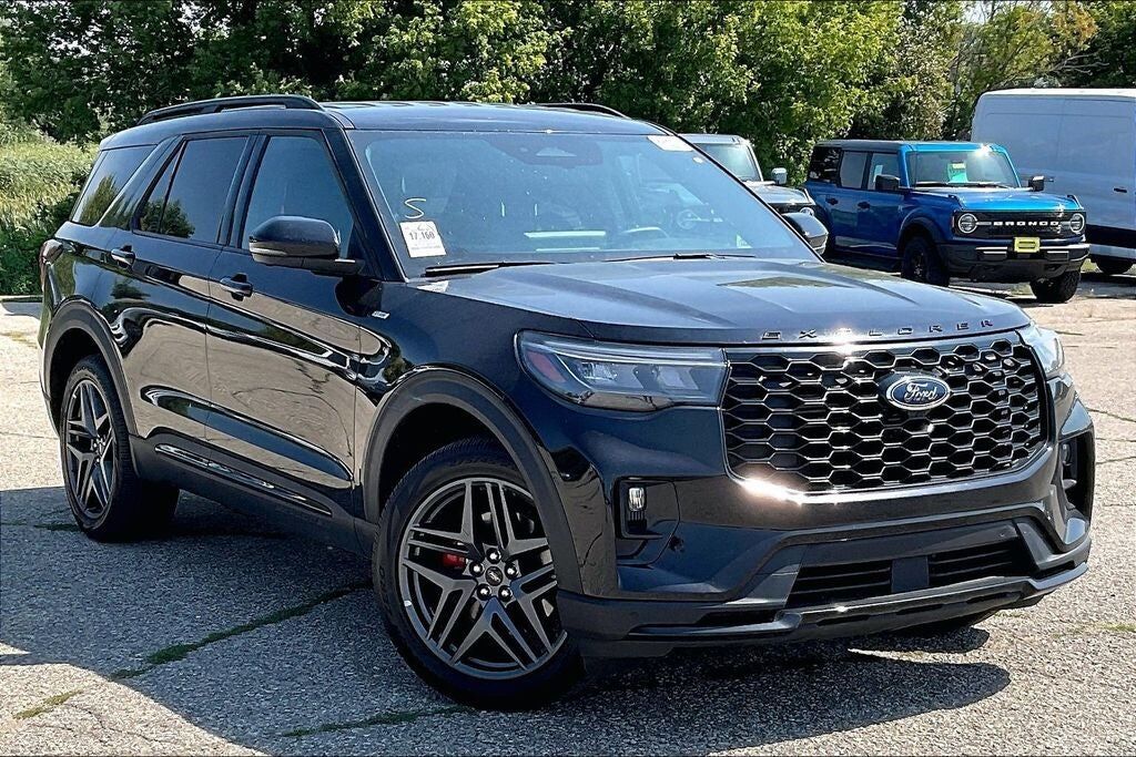 2025 FORD Explorer