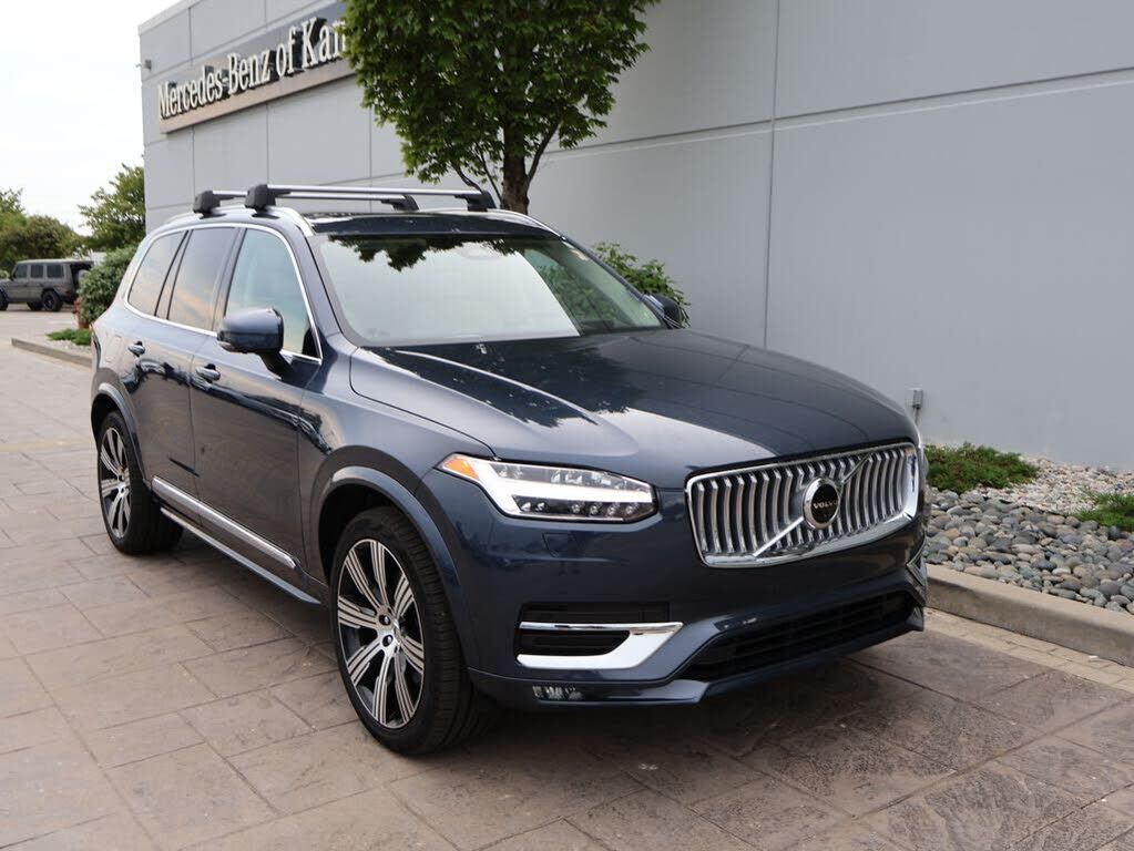 2023 VOLVO XC90