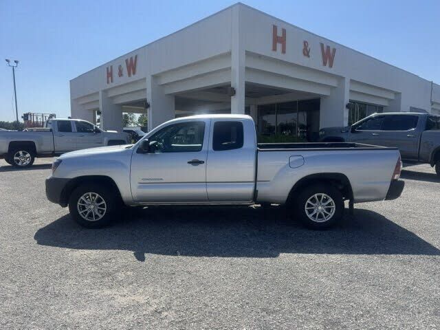 2011 TOYOTA Tacoma