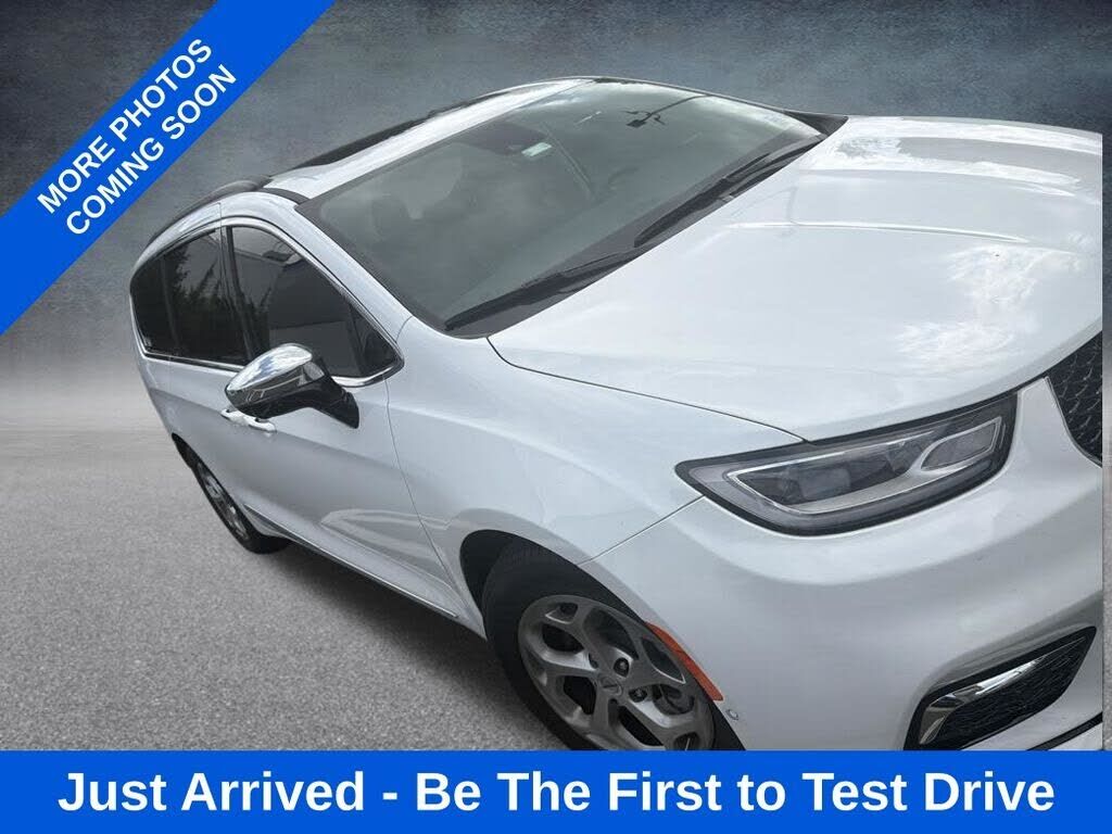 2023 CHRYSLER Pacifica