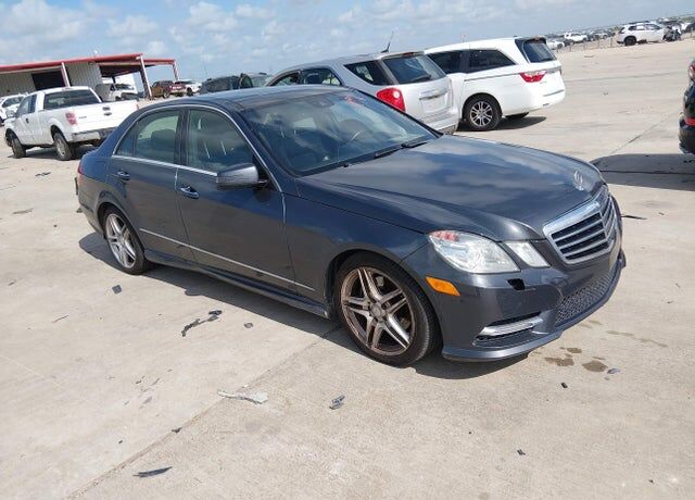 2013 MERCEDES-BENZ E-Class